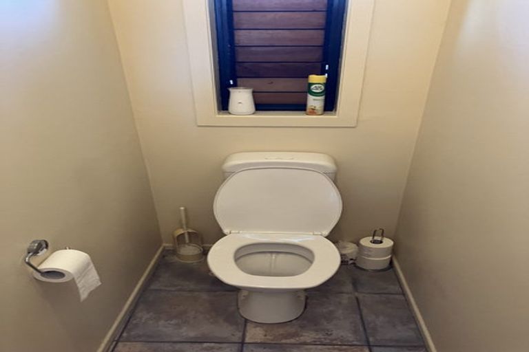 Photo of property in 1/21 Armoy Drive, East Tamaki, Auckland, 2016