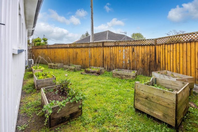 Photo of property in 8 Lee Place, Bader, Hamilton, 3206