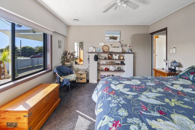 Photo of property in 27 Holyrood Street, Taradale, Napier, 4112