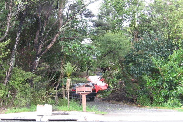 Photo of property in 30 Outlook Road, Greenhithe, Auckland, 0632