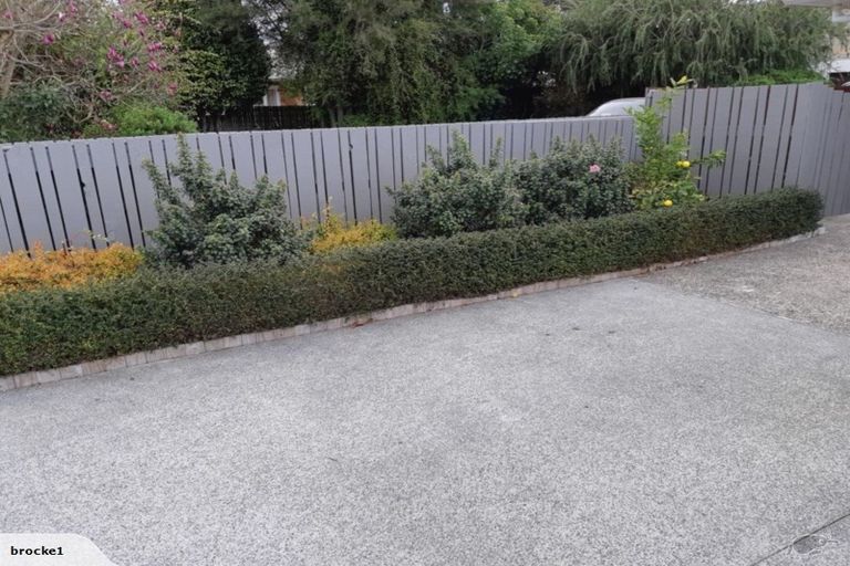 Photo of property in 1/2 Taonui Street, Rosehill, Papakura, 2113