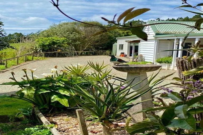 Photo of property in 402 Waipu Caves Road, Waipu, Whangarei, 0178