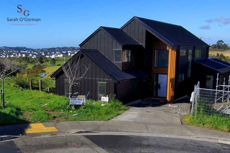Photo of property in 40 Paparahi Place, Wainui, 0992