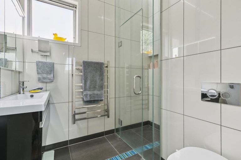 Photo of property in 100 Owhiro Bay Parade, Owhiro Bay, Wellington, 6023