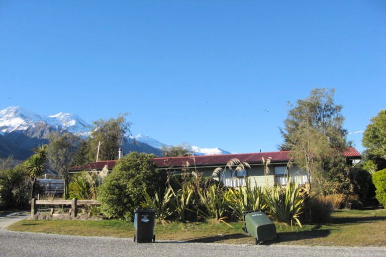 Photo of property in 20 Forbes Place, Glenorchy, 9372