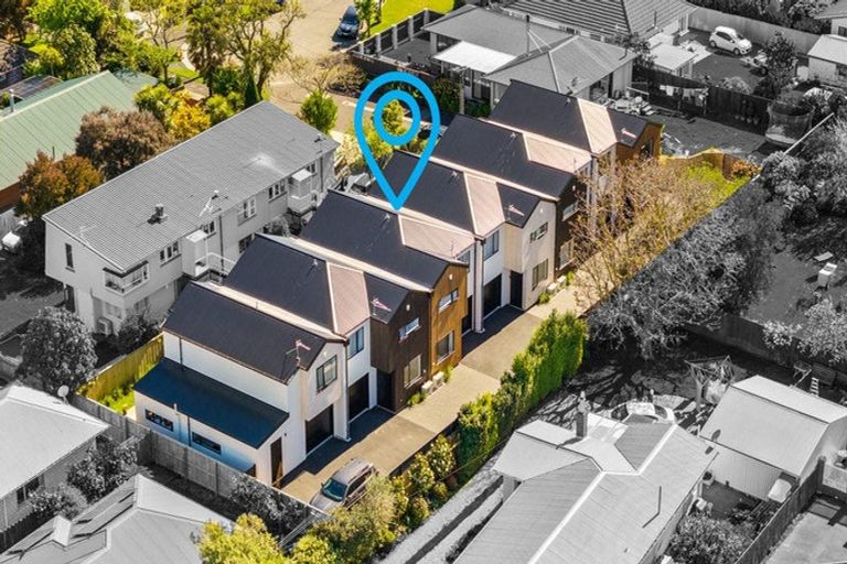 Photo of property in 4/28 Deloraine Street, Somerfield, Christchurch, 8024