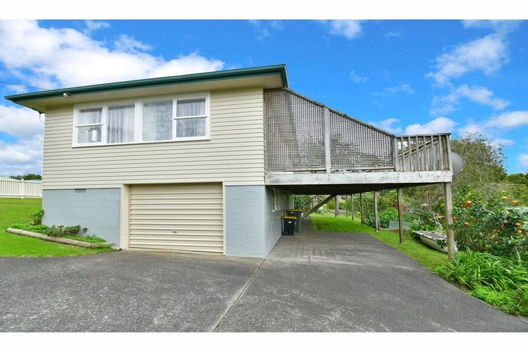 Photo of property in 31 Hillcrest Road, Hatfields Beach, Orewa, 0931