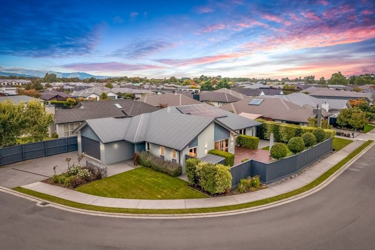 Photo of property in 18 Wallace Crescent, Prebbleton, 7604