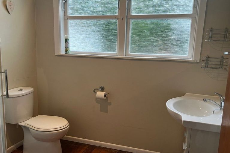 Photo of property in 28 Colombo Street, Hokowhitu, Palmerston North, 4410