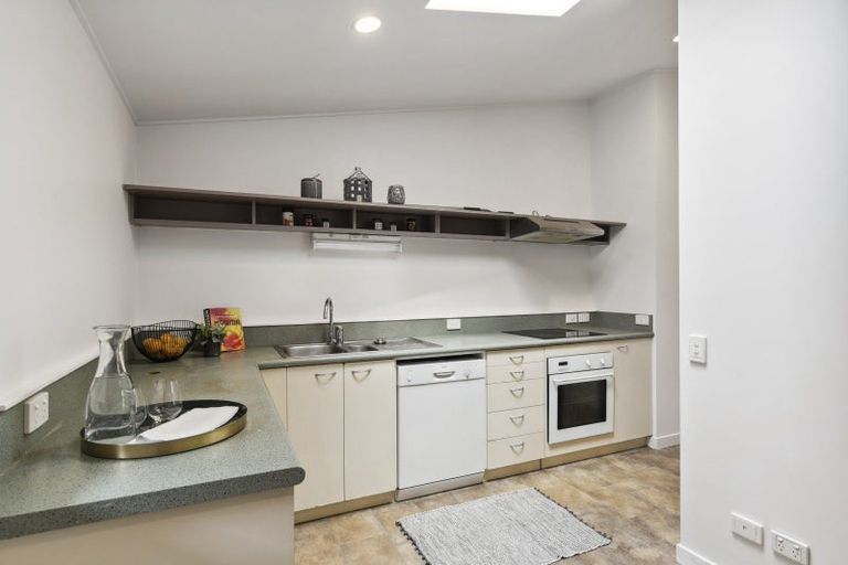 Photo of property in Dixonlane Apartments, 12/7 Feltex Lane, Te Aro, Wellington, 6011