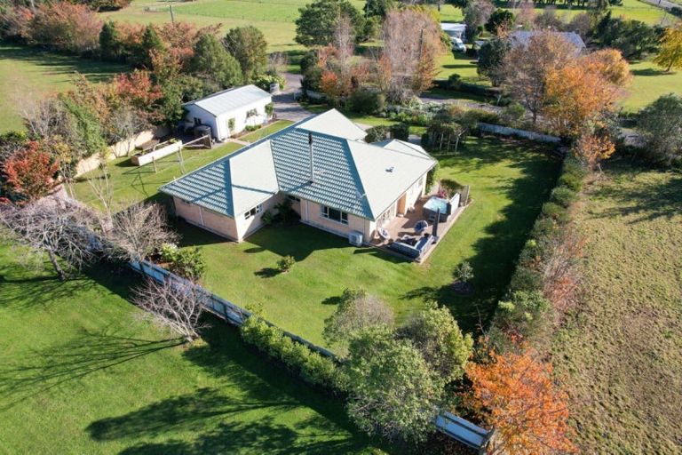 Photo of property in 9 Garth Road, Levin, 5571