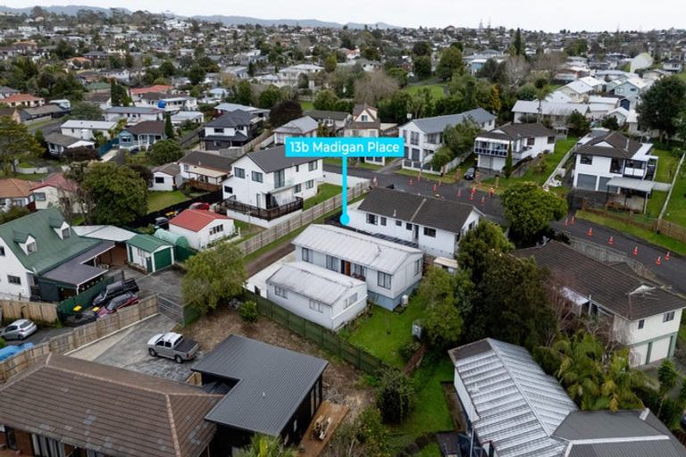 Photo of property in 1/13 Madigan Place, Glendene, Auckland, 0602
