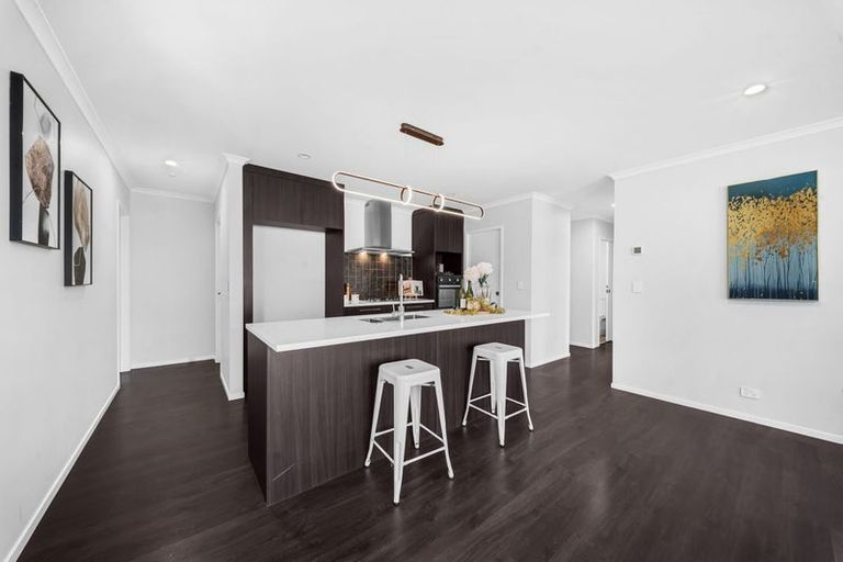 Photo of property in 36 Leathem Crescent, Pokeno, 2402