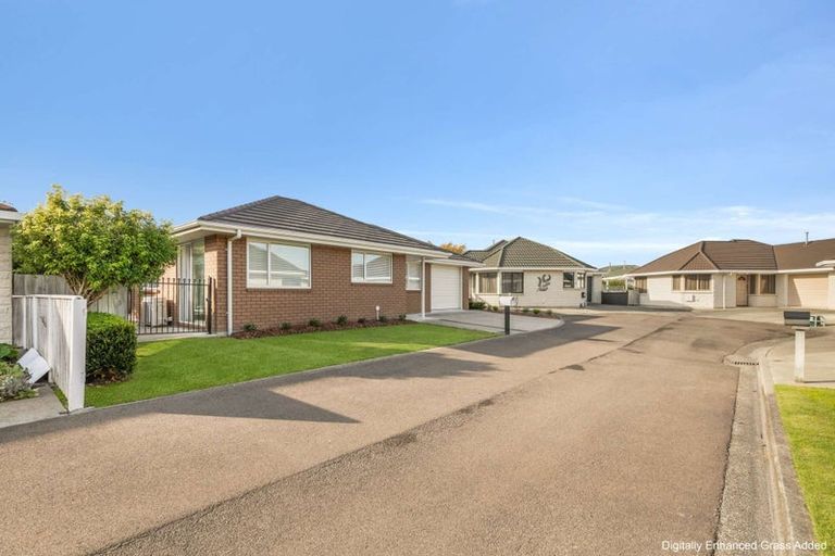 Photo of property in 24a Rata Street, Roslyn, Palmerston North, 4414