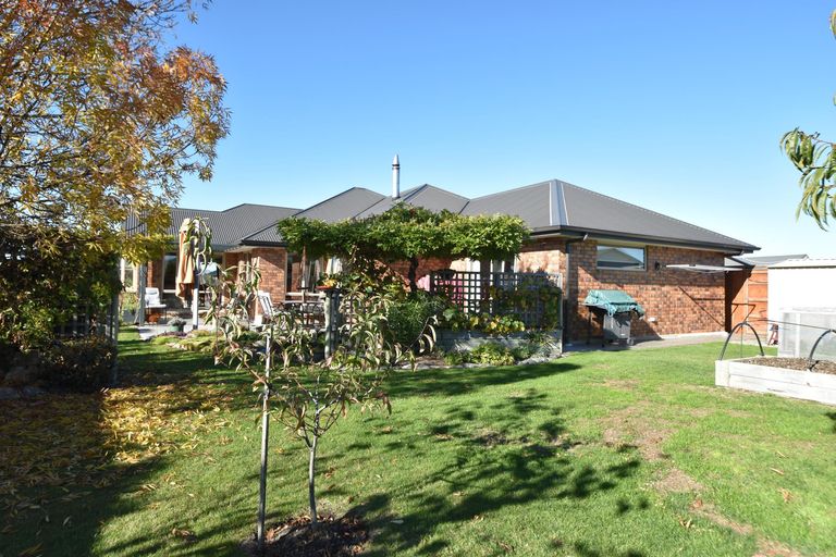 Photo of property in 4 Greenfield Place, Twizel, 7901