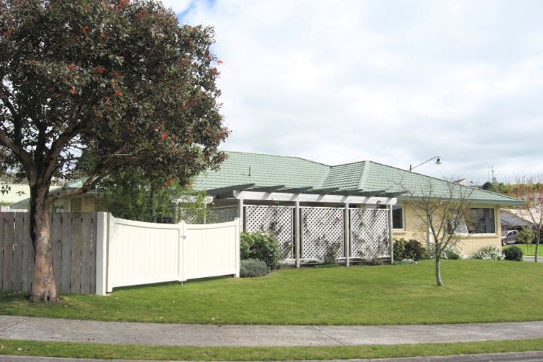 Photo of property in 2 Ashmore Court, Bethlehem, Tauranga, 3110