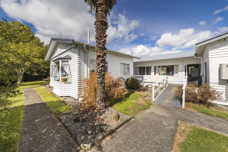 Photo of property in 22 Palm Avenue, Hokowhitu, Palmerston North, 4410