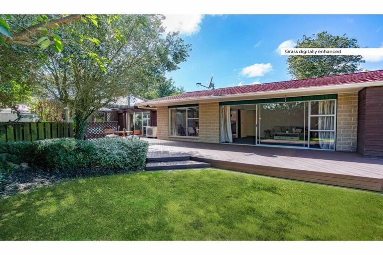 Photo of property in 51a Glenharrow Avenue, Avonhead, Christchurch, 8042