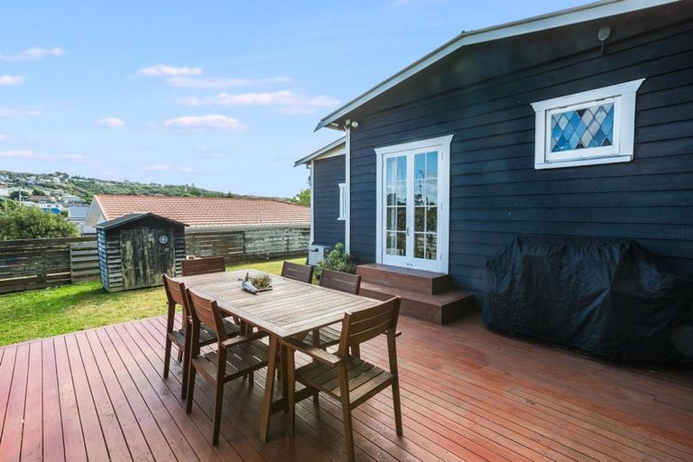 Photo of property in 62 Main Road, Titahi Bay, Porirua, 5022
