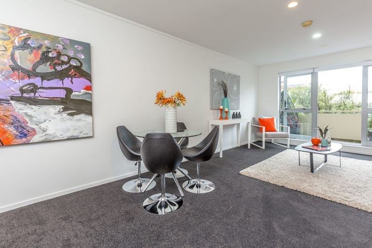Photo of property in 325/26 Morningside Drive, Morningside, Auckland, 1025