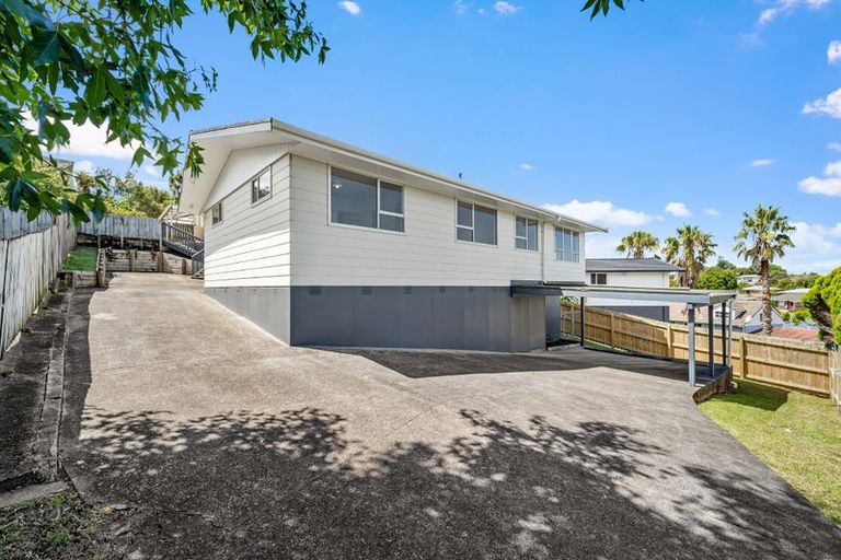 Photo of property in 38 Donovan Avenue, Massey, Auckland, 0614