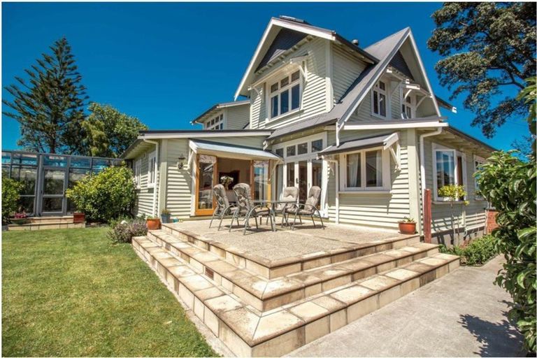 Photo of property in 65 Russell Street, Westport, 7825