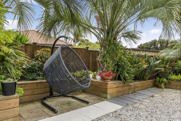 Photo of property in 1 The Ritz, Orewa, 0931