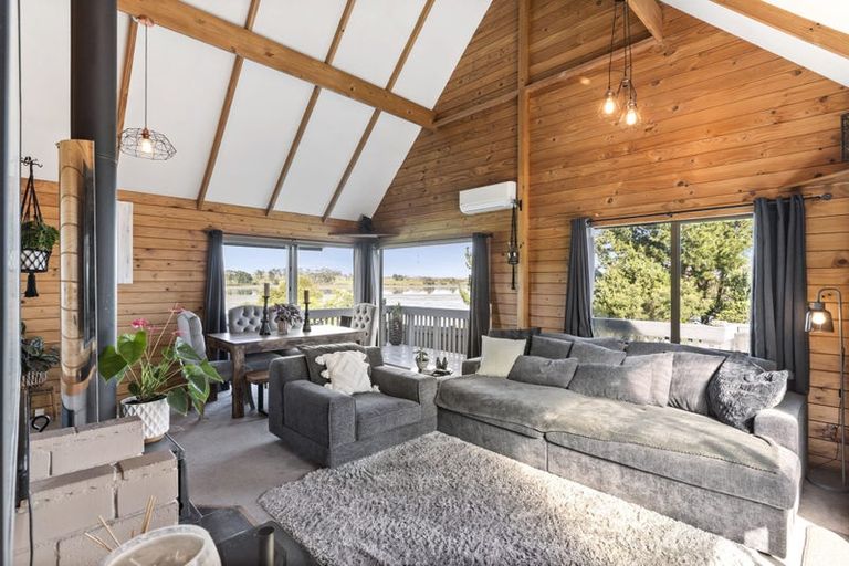 Photo of property in 28a Hoylake Place, Wattle Downs, Auckland, 2103