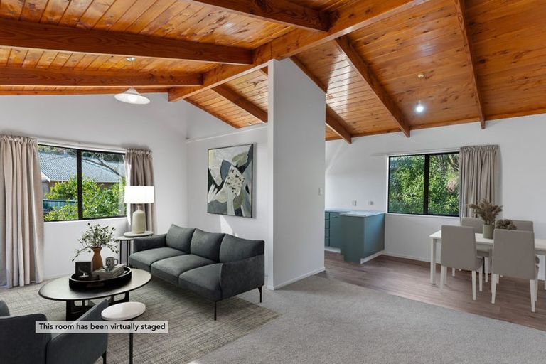 Photo of property in 14 Poneke Drive, Waikanae, 5036