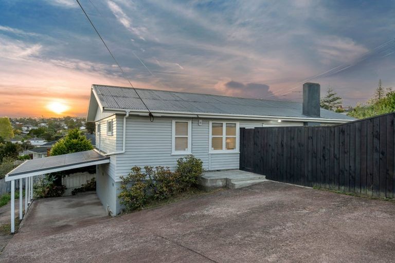 Photo of property in 1/109 Target Road, Totara Vale, Auckland, 0629