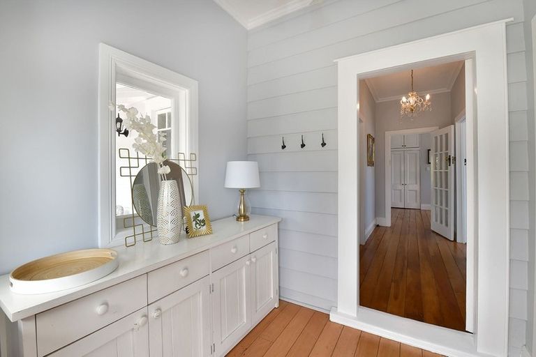 Photo of property in 43 Puriri Street, Helensville, 0800