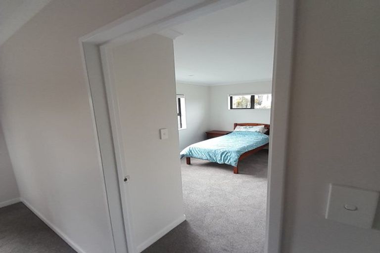 Photo of property in 1a Coletta Lane, Te Atatu South, Auckland, 0610