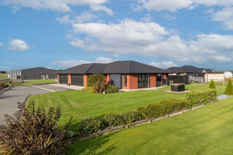 Photo of property in 24 Chatham Rise, Seaward Bush, Invercargill, 9812