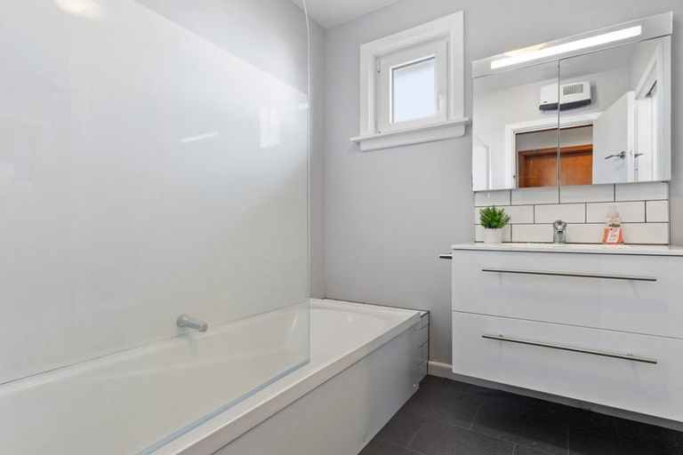 Photo of property in 71 Hargood Street, Woolston, Christchurch, 8062