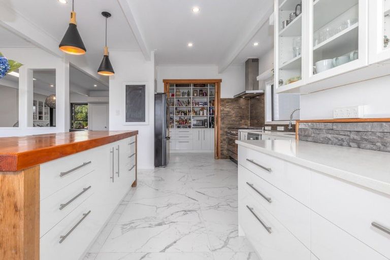 Photo of property in 16 Whyte Street, Paraparaumu Beach, Paraparaumu, 5032