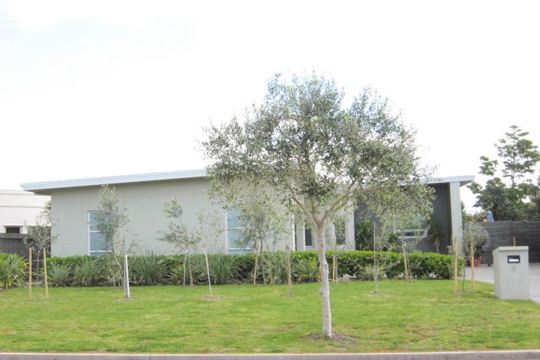 Photo of property in 6 Saint Clair Place, Papamoa Beach, Papamoa, 3118