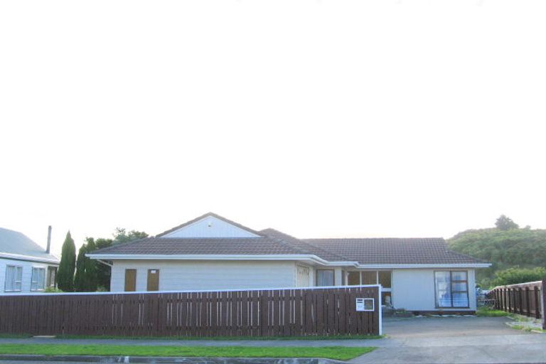 Photo of property in 20 Tarras Grove, Kelson, Lower Hutt, 5010