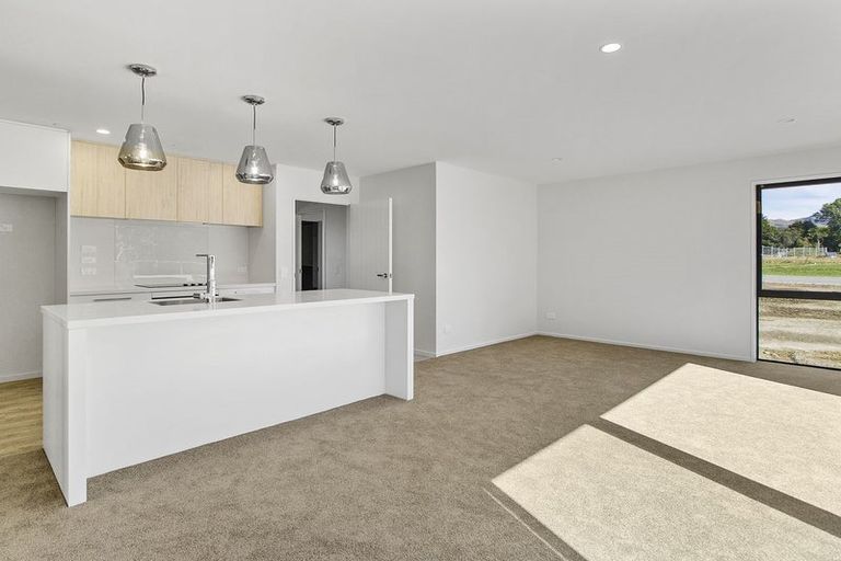 Photo of property in 16 Hillary Street, Waimate, 7924