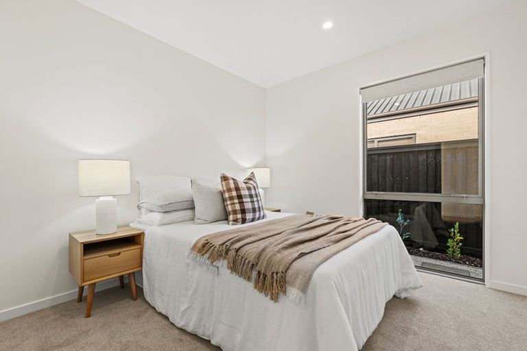 Photo of property in 10 Greystone Close, Halswell, 8025