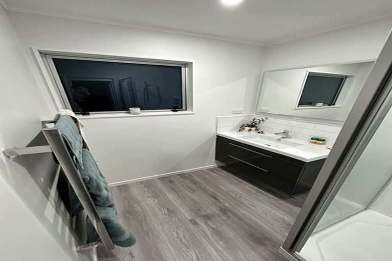 Photo of property in 104b Hinewa Road, Otumoetai, Tauranga, 3110