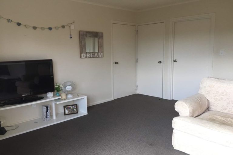 Photo of property in 11b Springs Road, Parakai, 0830