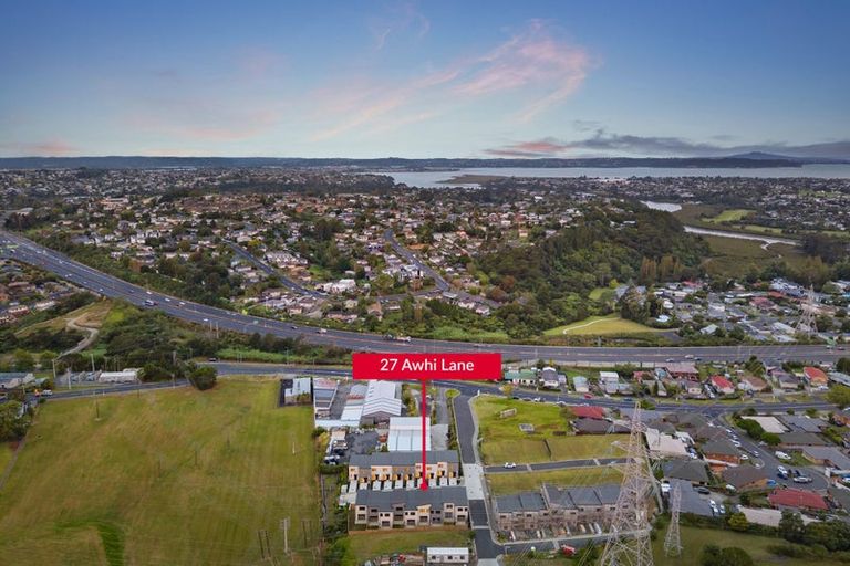 Photo of property in 27 Awhi Lane, Massey, 0614