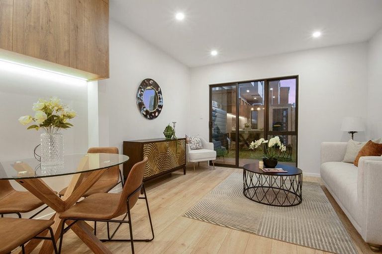 Photo of property in 2/6 Kereru Street, Henderson, Auckland, 0612