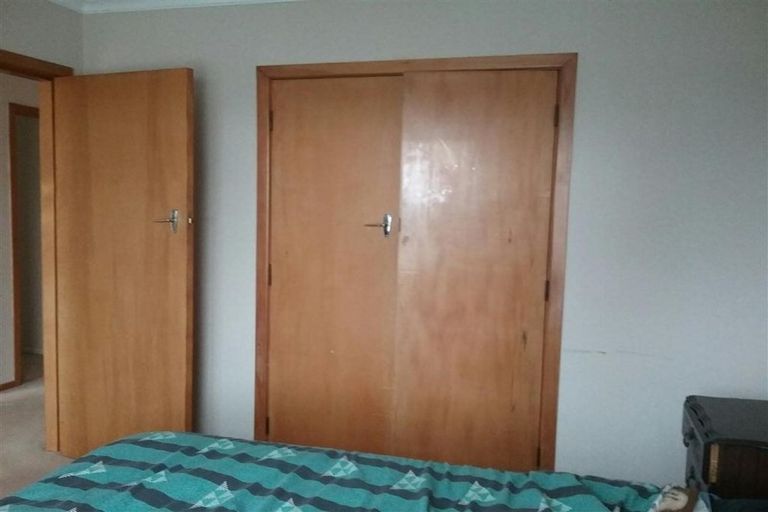 Photo of property in 34 Queenwood Road, Levin, 5510