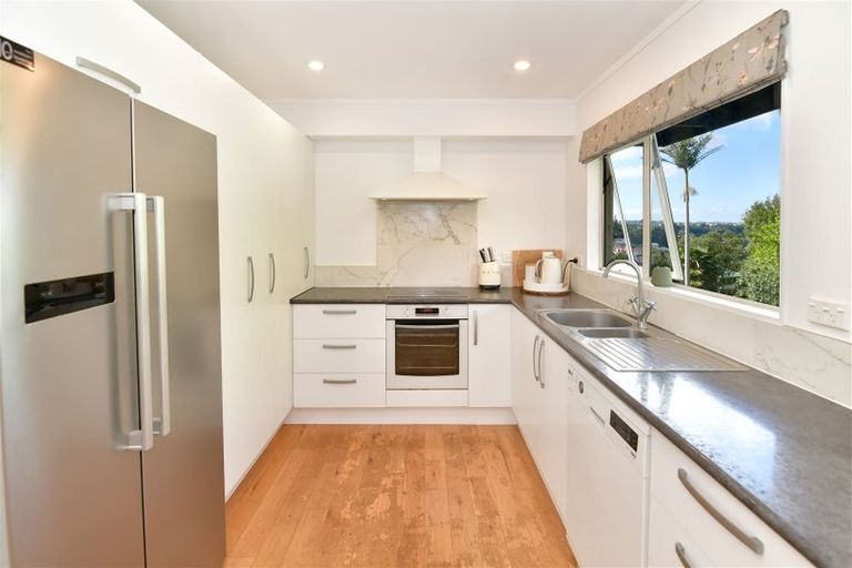 Photo of property in 1/28 Kestrel Heights, Arkles Bay, Whangaparaoa, 0932