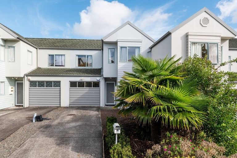 Photo of property in 25 Stephen Avenue, Henderson, Auckland, 0610