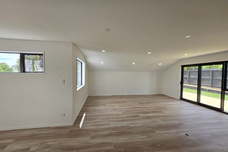 Photo of property in 7/13 Fairdale Place, Birkdale, Auckland, 0626