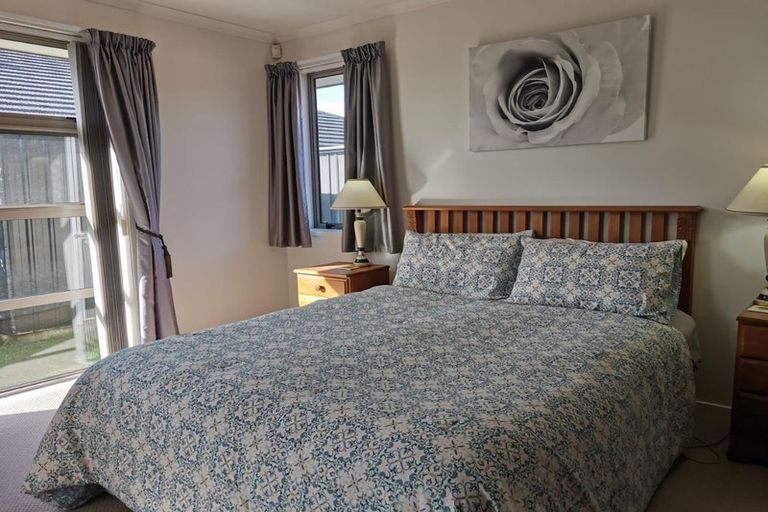 Photo of property in 5 Kowi Lakes Drive, One Tree Point, 0118