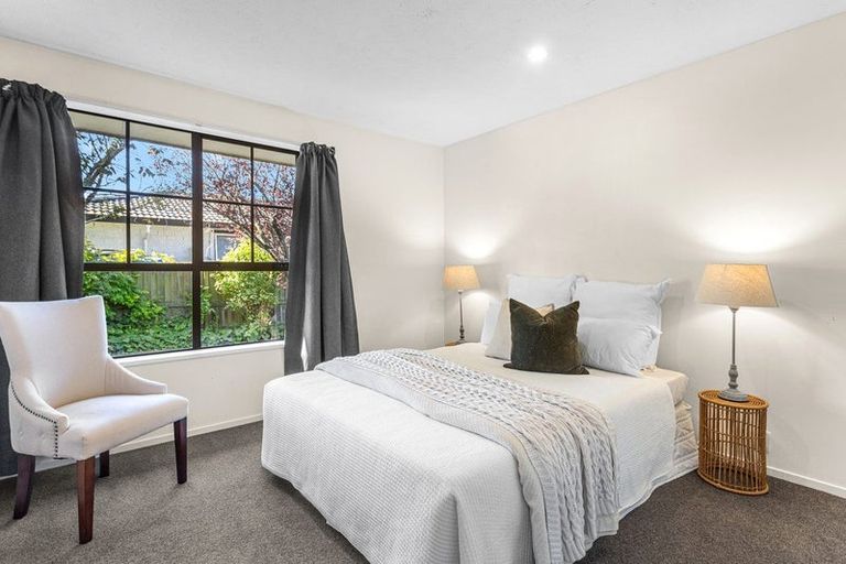 Photo of property in 137 Hawthornden Road, Avonhead, Christchurch, 8042