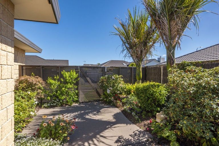 Photo of property in 82 Regent Drive, Paraparaumu Beach, Paraparaumu, 5032